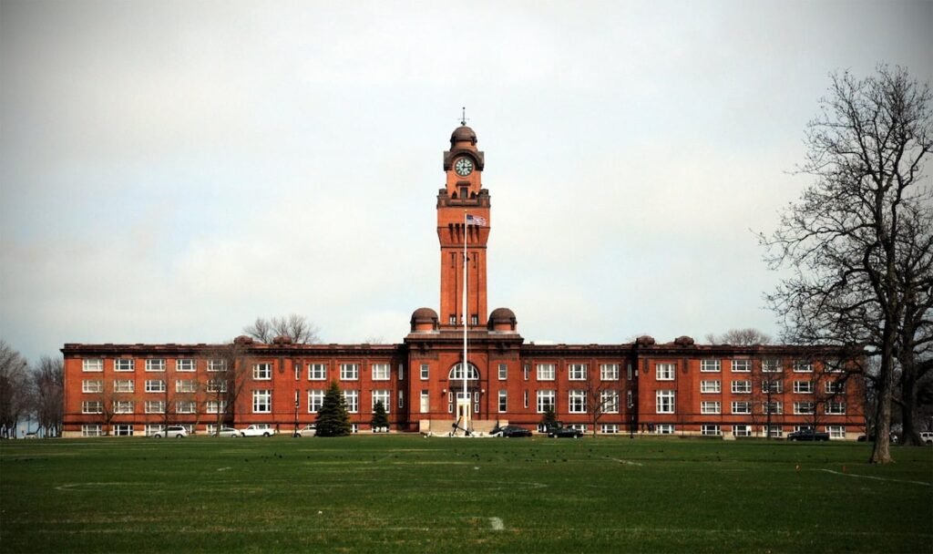 Sailor found dead at Naval Station Great Lakes Sailor found dead at Naval Station Great Lakes