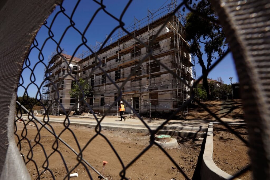 ‘West-side Skid Row’: Pests, crime, litigation plague plans for VA’s Los Angeles campus ‘West-side Skid Row’: Pests, crime, litigation plague plans for VA’s Los Angeles campus