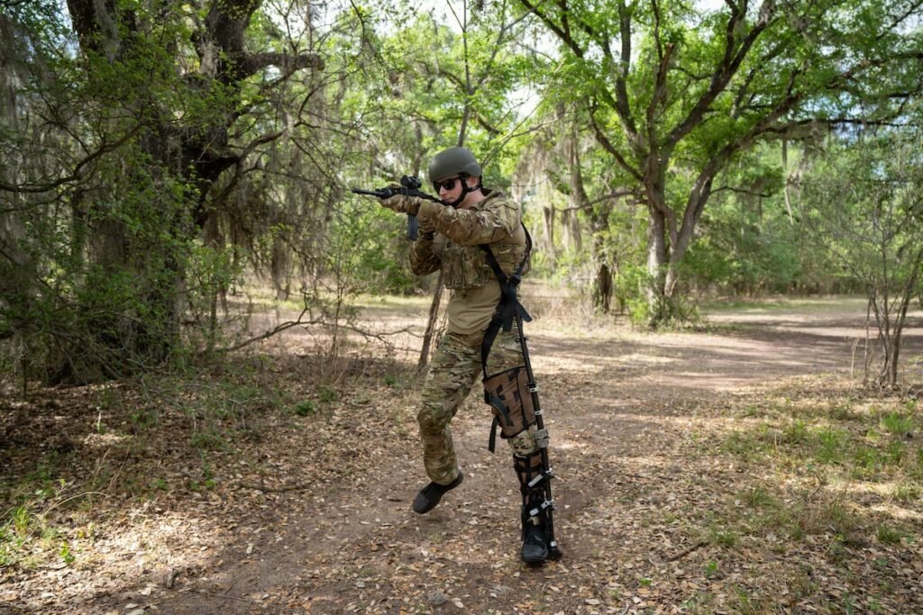 Army develops exoskeleton for lower-limb injuries on the battlefield Army develops exoskeleton for lower-limb injuries on the battlefield