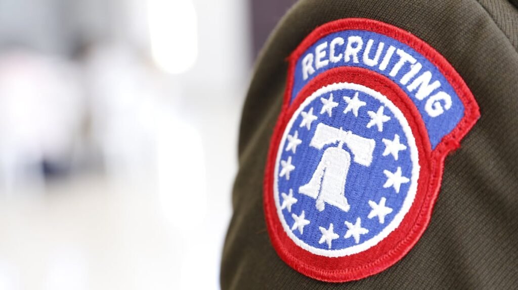 Army recruiter pleads guilty to stealing the identities of potential recruits for bank fraud