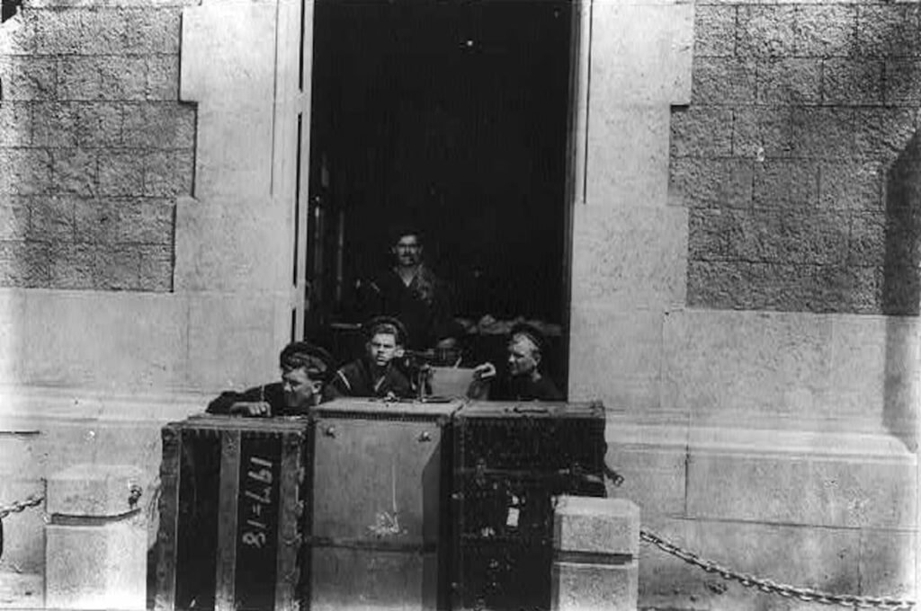 Gunfight at the Veracruz Custom House led to six Medal of Honor recipients Gunfight at the Veracruz Custom House led to six Medal of Honor recipients