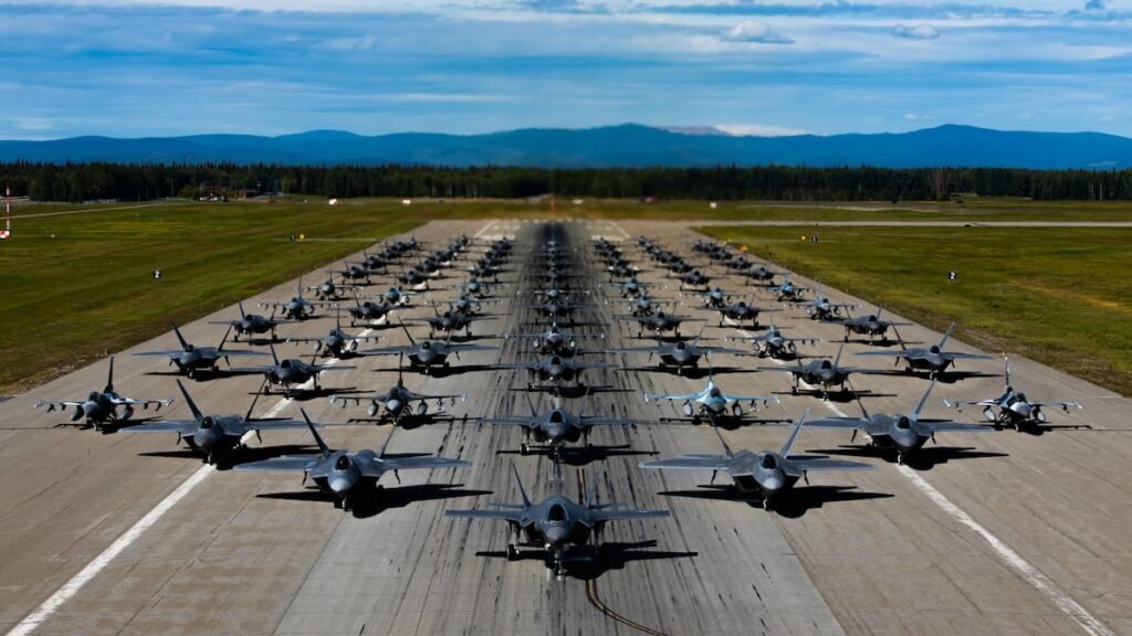 Congress may alter Air Force fighter structure as service fails to reach 1,145 aircraft minimum Congress may alter Air Force fighter structure as service fails to reach 1,145 aircraft minimum