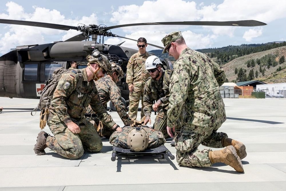 Marine Corps fast-tracks AI-powered ultrasounds, blood coolers to battlefield Marine Corps fast-tracks AI-powered ultrasounds, blood coolers to battlefield
